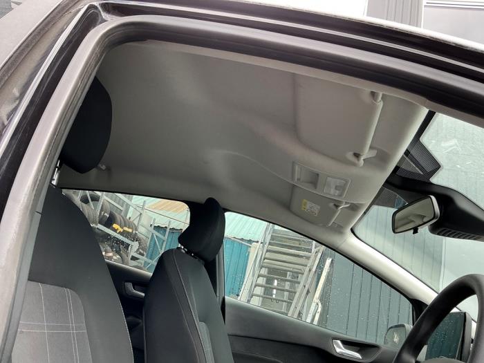 Ford Fiesta 7 1.1 Ti-VCT 12V 75 Vehículo de desguace (2020, Oscuro, Negro)