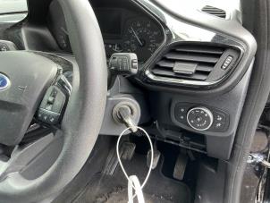 Ford Fiesta 7 1.1 Ti-VCT 12V 75 Vehículo de desguace (2020, Oscuro, Negro)