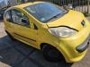 Peugeot 107 1.0 12V Samochód złomowany (2006, Zólty, Aluminium)