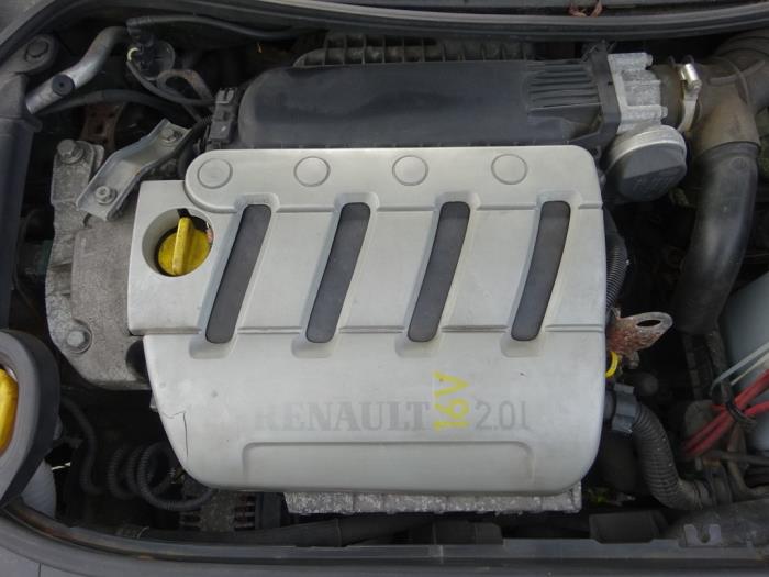 Renault Megane II CC 2.0 16V Épave (2004, Noir)