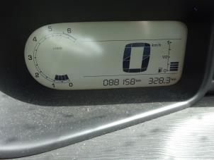 Citroen C3 Picasso 1.4 16V VTI 95 Épave (2011, Gris)