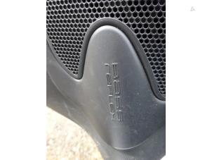 Renault Clio IV 1.2 TCE 16V GT EDC Samochód złomowany (2015, Bialy)