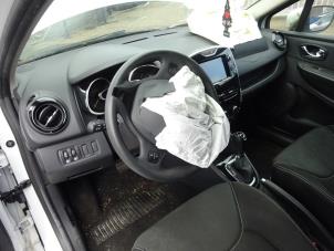 Renault Clio IV 1.2 TCE 16V GT EDC Samochód złomowany (2015, Bialy)