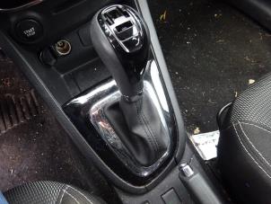 Renault Clio IV 1.2 TCE 16V GT EDC Samochód złomowany (2015, Bialy)