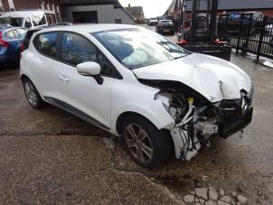 Renault Clio IV 1.2 TCE 16V GT EDC Samochód złomowany (2015, Bialy)