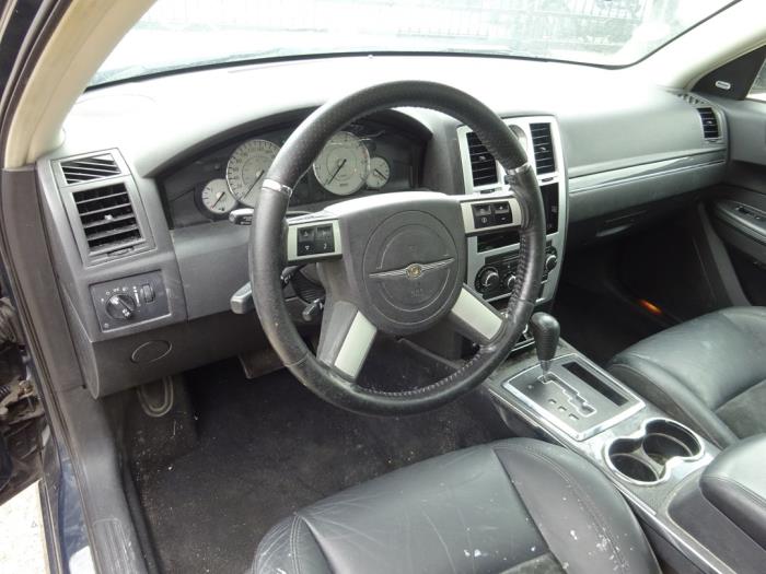 Chrysler 300 C Touring 3.0 CRD 24V Épave (2008, Gris)