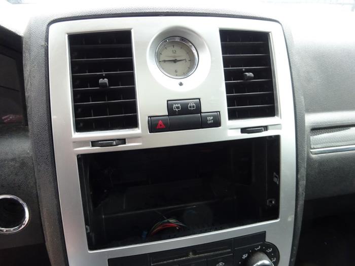 Chrysler 300 C Touring 3.0 CRD 24V Épave (2008, Gris)