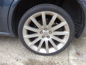 Chrysler 300 C Touring 3.0 CRD 24V Épave (2008, Gris)