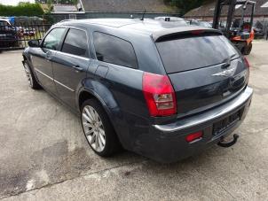 Chrysler 300 C Touring 3.0 CRD 24V Épave (2008, Gris)