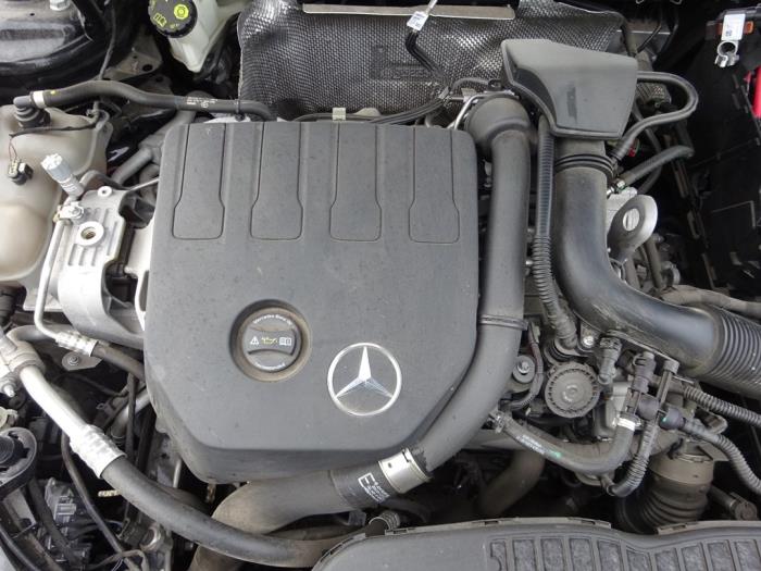 Mercedes A 1.3 A-180 Turbo 16V Samochód złomowany (2019, Czarny)