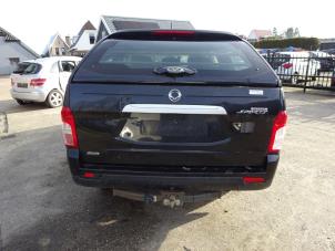 Ssang Yong Actyon Sports II 2.0 Xdi 16V 4WD Samochód złomowany (2013, Czarny)