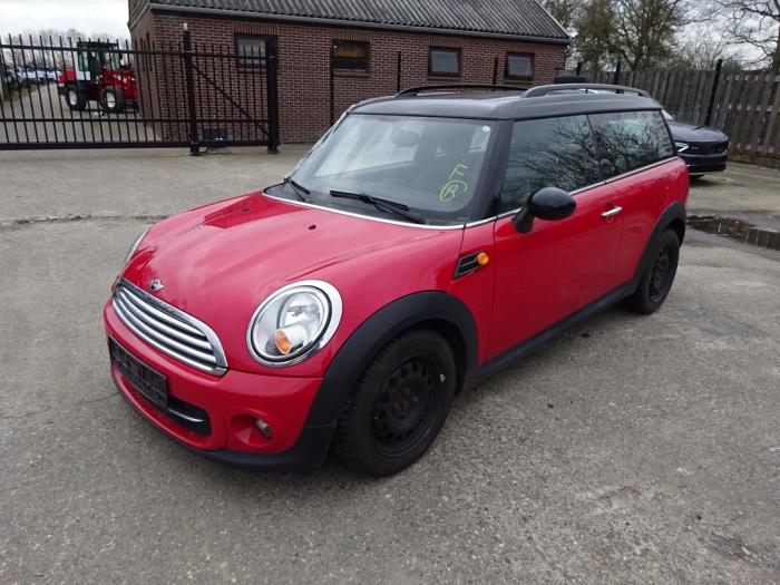 Mini Clubman 1.6 Cooper D Salvage vehicle (2011, Red)