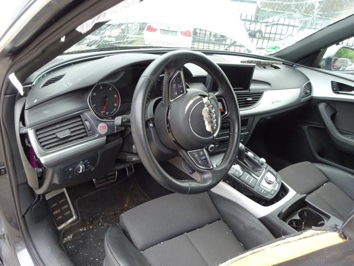 Audi A6 Avant 3.0 TDI V6 24V Quattro Épave (2016, Gris)