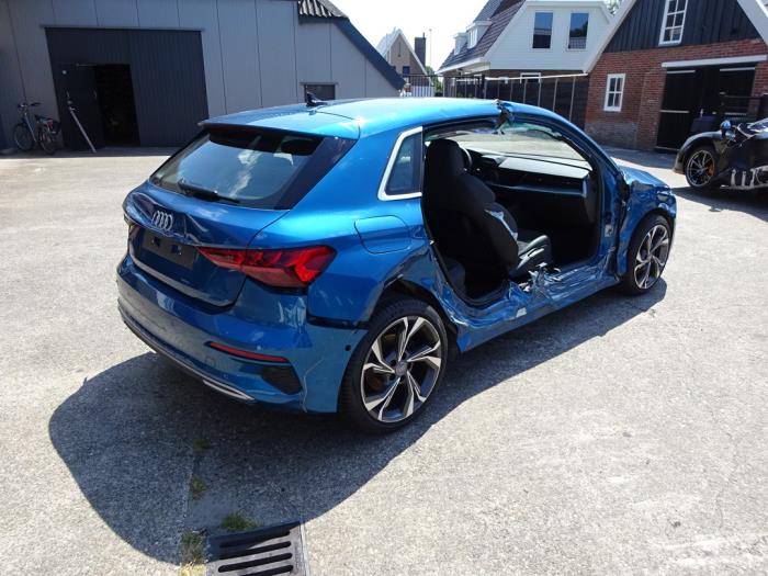 Audi A3 Sportback 1.5 35 TFSI 16V Salvage vehicle (2021, Blue)