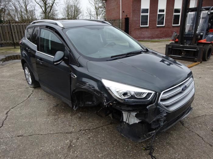 Ford Kuga II 1.5 EcoBoost 16V 120 Épave (2018, Gris)