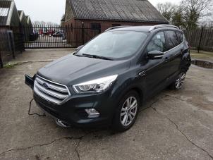 Ford Kuga II 1.5 EcoBoost 16V 120 Épave (2018, Gris)
