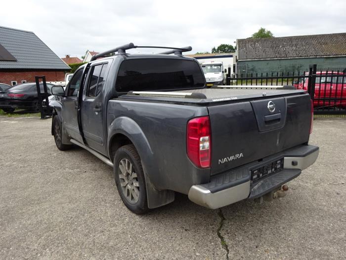 Nissan Navara 3.0 dCi V6 24V DPF 4x4 Épave (2010, Gris)