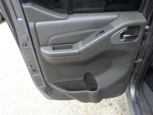 Nissan Navara 3.0 dCi V6 24V DPF 4x4 Épave (2010, Gris)