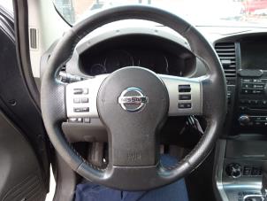 Nissan Navara 3.0 dCi V6 24V DPF 4x4 Épave (2010, Gris)
