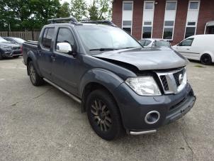 Nissan Navara 3.0 dCi V6 24V DPF 4x4 Épave (2010, Gris)