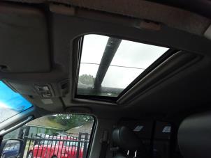 Nissan Navara 3.0 dCi V6 24V DPF 4x4 Épave (2010, Gris)