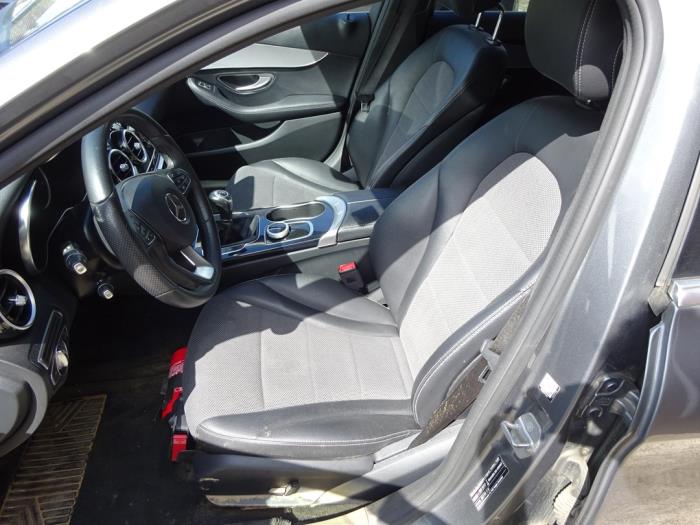 Mercedes C Estate C-180 BlueTEC, C-180 d 1.6 16V Épave (2018, Gris)