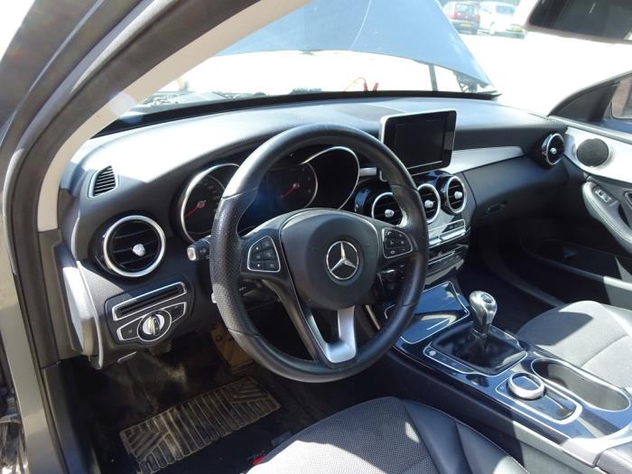 Mercedes C Estate C-180 BlueTEC, C-180 d 1.6 16V Épave (2018, Gris)