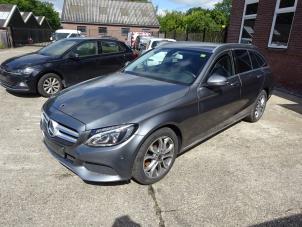 Mercedes C Estate C-180 BlueTEC, C-180 d 1.6 16V Épave (2018, Gris)