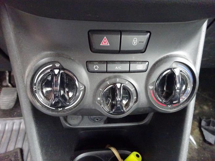 Peugeot 208 I 1.2 Vti 12V PureTech 82 Schrottauto (2016, Blau)