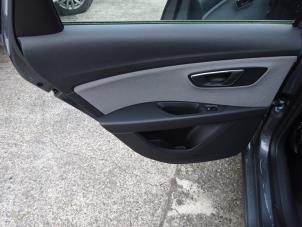 Seat Leon ST 1.6 TDI 16V Samochód złomowany (2018, Szary)