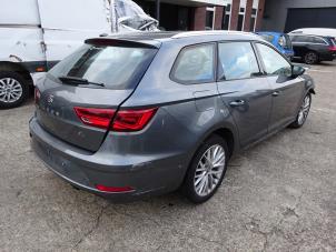 Seat Leon ST 1.6 TDI 16V Samochód złomowany (2018, Szary)
