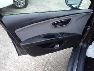 Seat Leon ST 1.6 TDI 16V Samochód złomowany (2018, Szary)