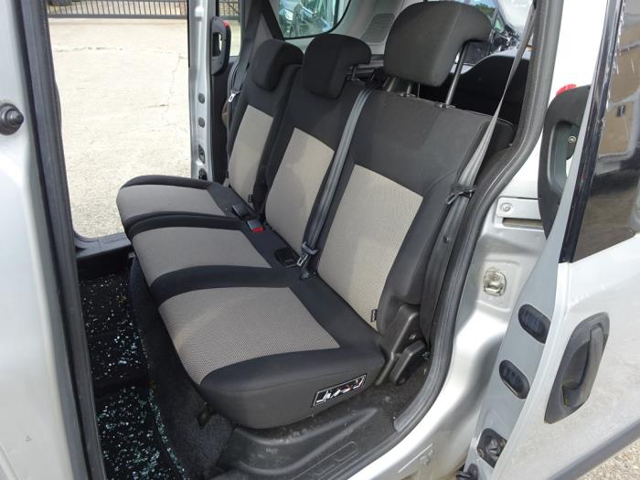 Opel Combo 1.6 CDTI 16V ecoFlex Samochód złomowany (2013, Szary)