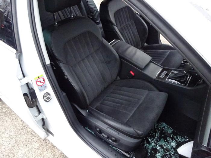 Skoda Superb Combi 1.6 TDI Skrotfordon (2017, WIT)