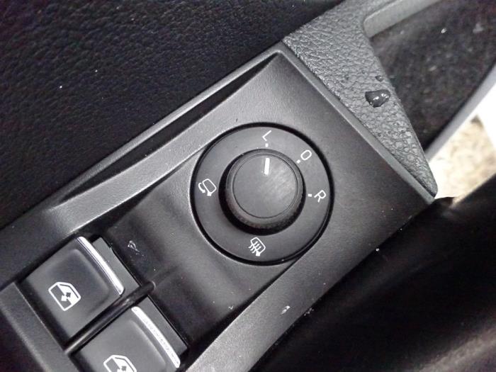 Skoda Superb Combi 1.6 TDI Skrotfordon (2017, WIT)