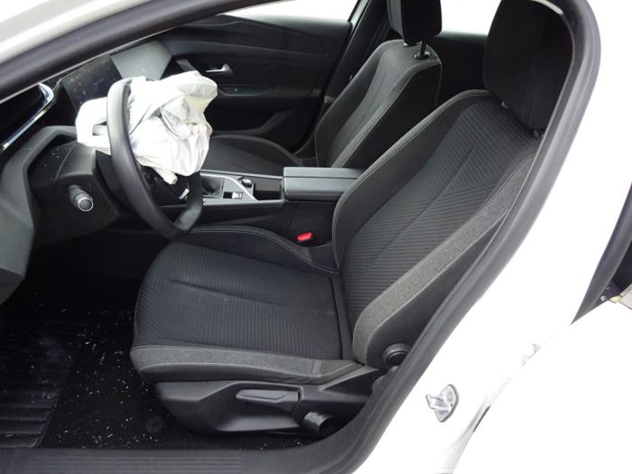 Peugeot 308 SW 1.2 12V PureTech 130 Vehículo de desguace (2022, Blanco)