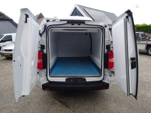 Citroen Jumpy 2.0 Blue HDI 145 Samochód złomowany (2023, Bialy)