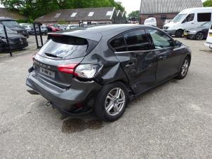 Ford Focus 4 1.0 Ti-VCT EcoBoost 12V 125 Épave (2021, Gris)
