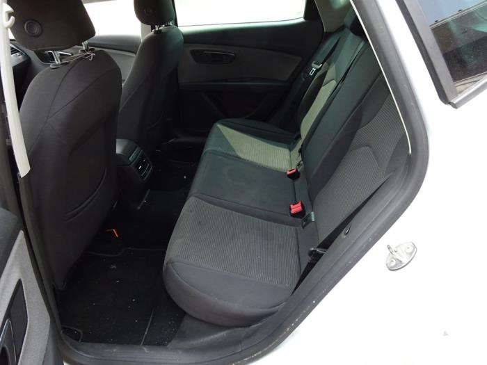 Seat Leon 1.6 TDI 16V Samochód złomowany (2019, Bialy)
