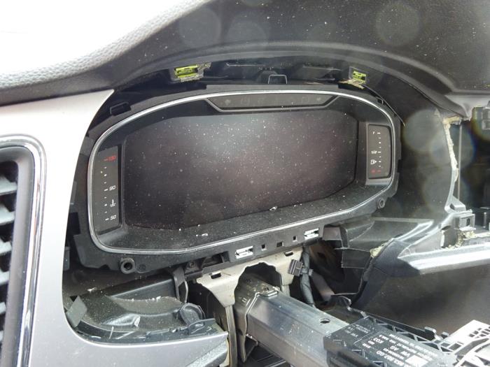Seat Leon 1.6 TDI 16V Samochód złomowany (2019, Bialy)