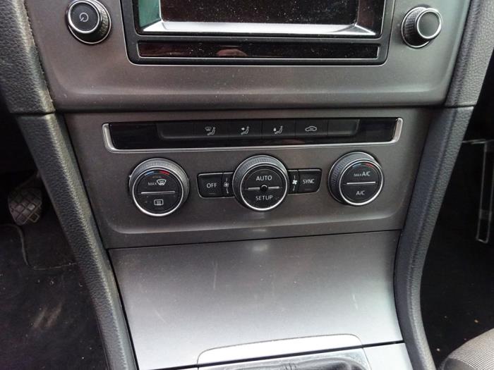Volkswagen Golf VII 1.6 TDI 16V Épave (2014, Noir)