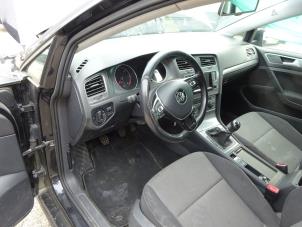 Volkswagen Golf VII 1.6 TDI 16V Épave (2014, Noir)