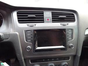 Volkswagen Golf VII 1.6 TDI 16V Épave (2014, Noir)