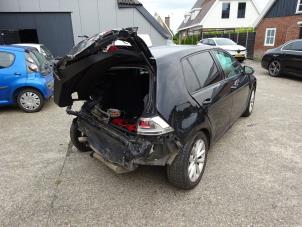 Volkswagen Golf VII 1.6 TDI 16V Épave (2014, Noir)