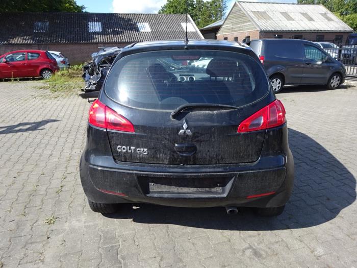 Mitsubishi Colt 1.3 16V Salvage vehicle (2006, Black)