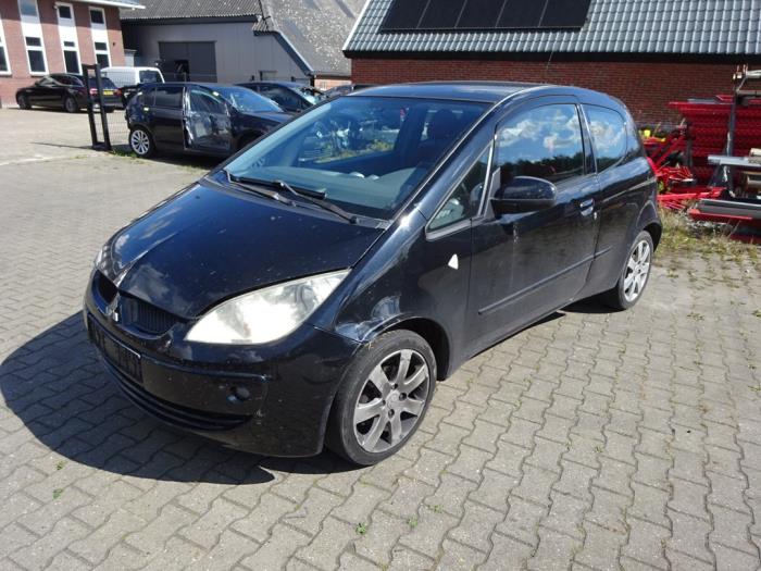 Mitsubishi Colt 1.3 16V Salvage vehicle (2006, Black)