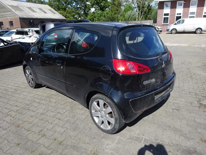 Mitsubishi Colt 1.3 16V Salvage vehicle (2006, Black)