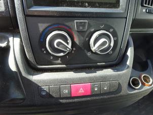 Peugeot Boxer 3.0 HDi 175 Euro 5 Vehículo de desguace (2014, Blanco)