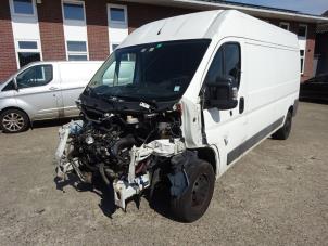 Peugeot Boxer 3.0 HDi 175 Euro 5 Vehículo de desguace (2014, Blanco)