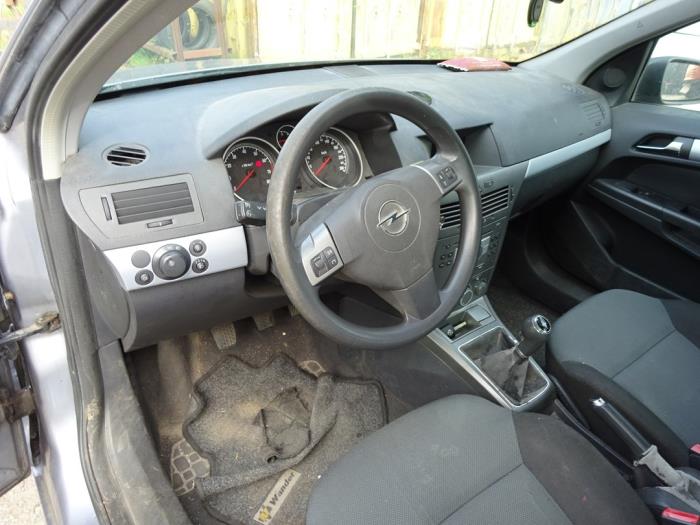 Opel Astra H 1.6 16V Twinport Salvage vehicle (2005, Gray)